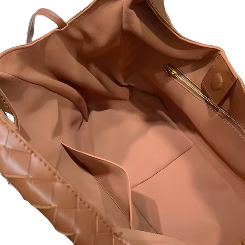 THE CRESCENT HOBO