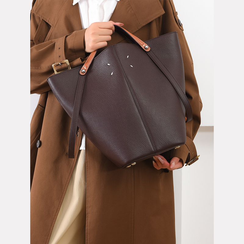 THE DECONSTRUCTED ORIGAMI TOTE