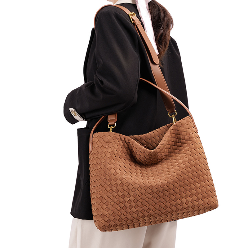 THE SOFT FOLD HOBO