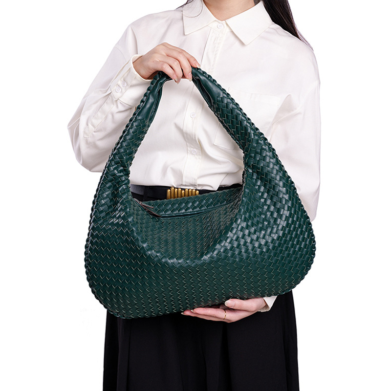 THE ARTISANAL INTEGRATED HOBO