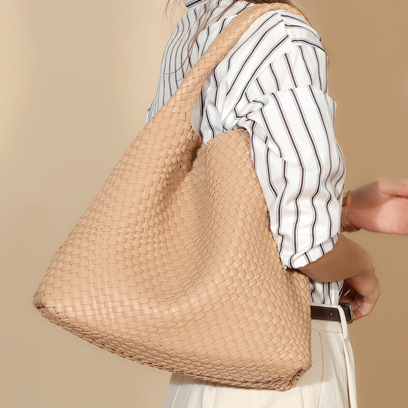 THE BLOCK VOLUME TOTE