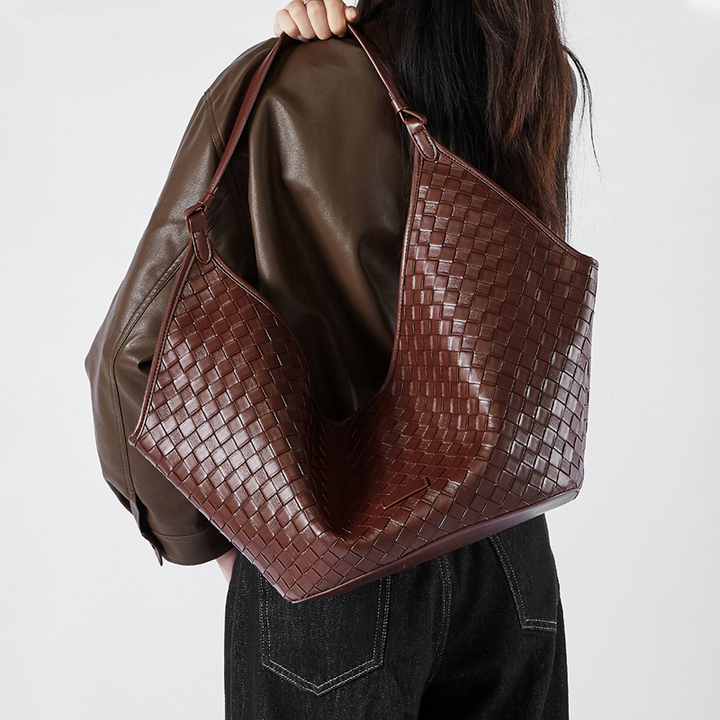 THE ARCHITECTURAL TOTE