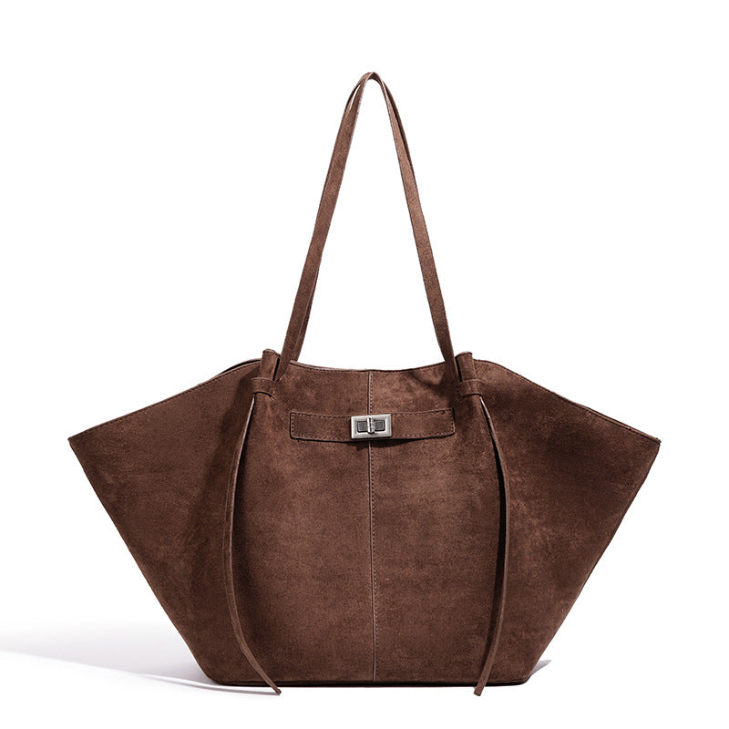 THE OVERSIZED WINGED EXECUTIVE TOTE