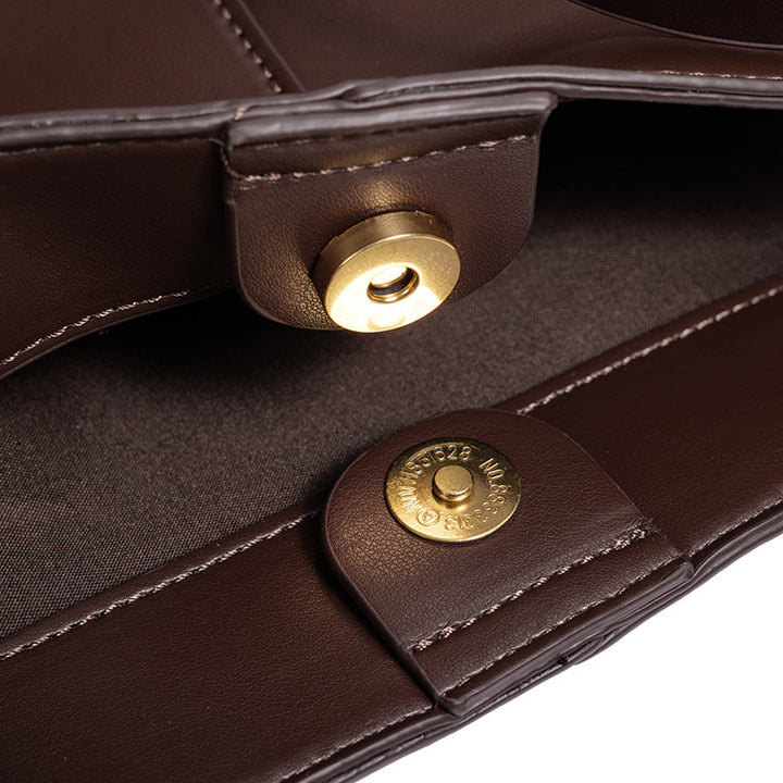 THE OVERSIZED WINGED EXECUTIVE TOTE