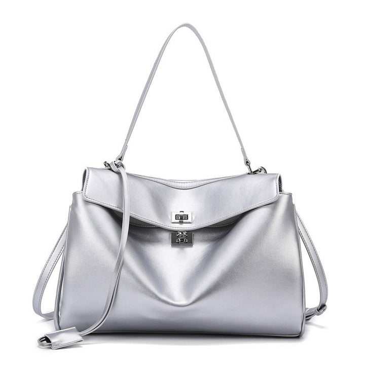 THE TRI-COMPARTMENT EXECUTIVE FLAP BAG