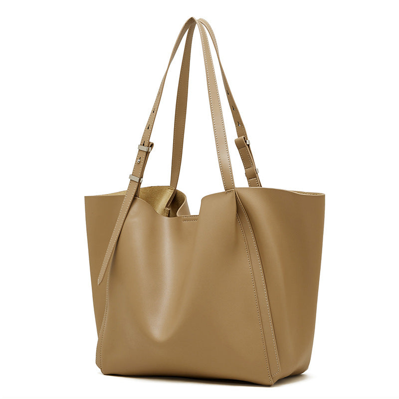 THE MINIMALIST SLOUCH TOTE