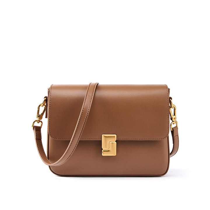 THE DUAL-STRAP VERSATILE FLAP BAG