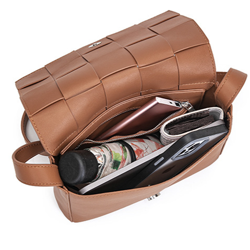 THE CASSETTE CROSSBODY