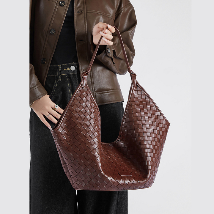 THE ARCHITECTURAL TOTE