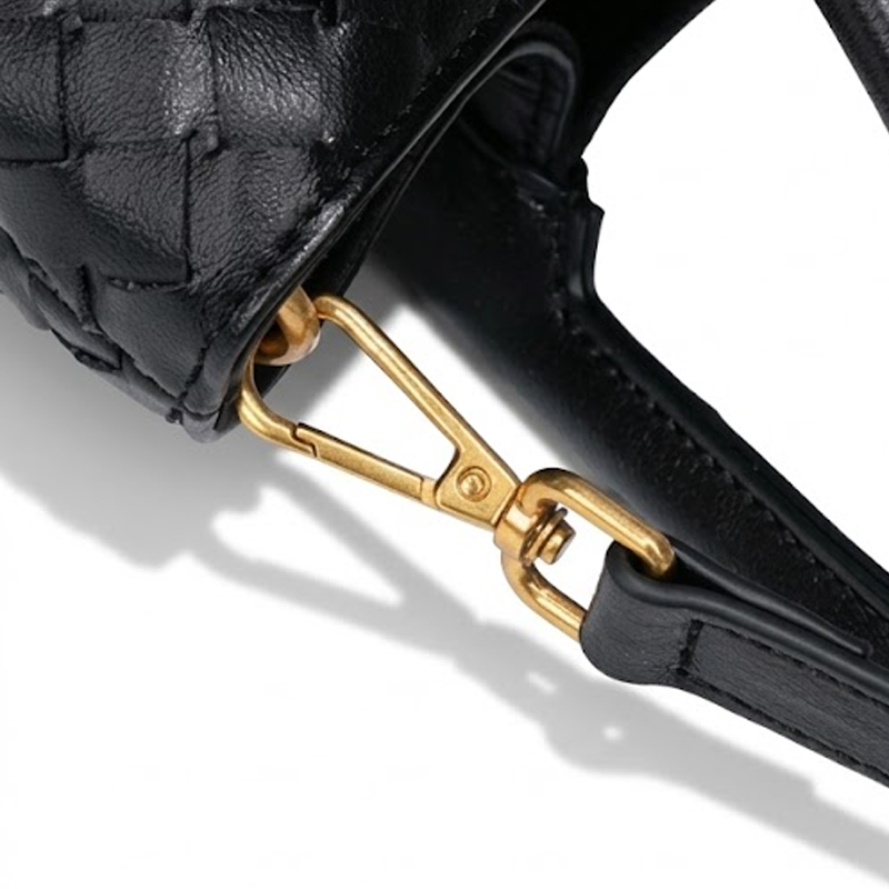 THE AXIS TOTE