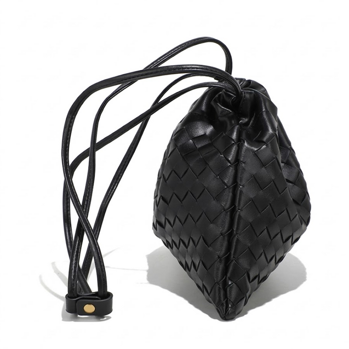 THE DRAWSTRING POUCH