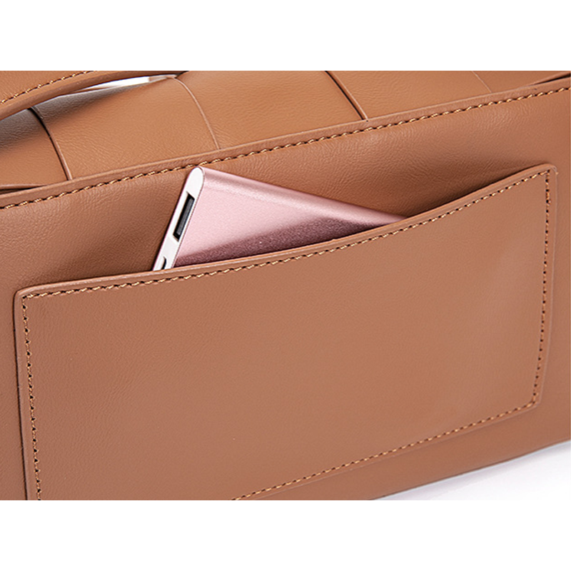 THE CASSETTE CROSSBODY