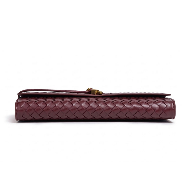 THE KNOT FLAP CLUTCH