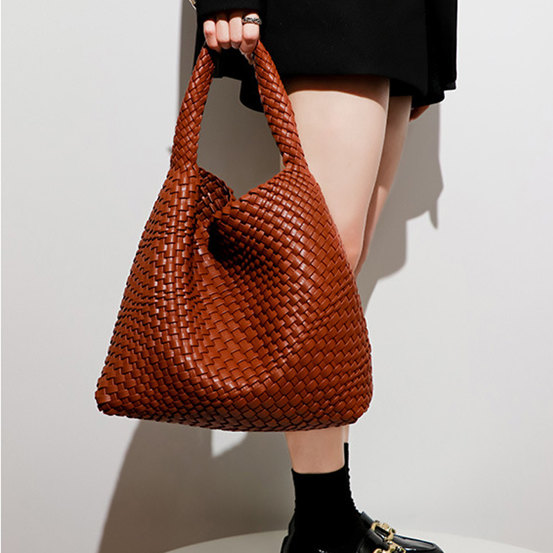 THE BLOCK VOLUME TOTE