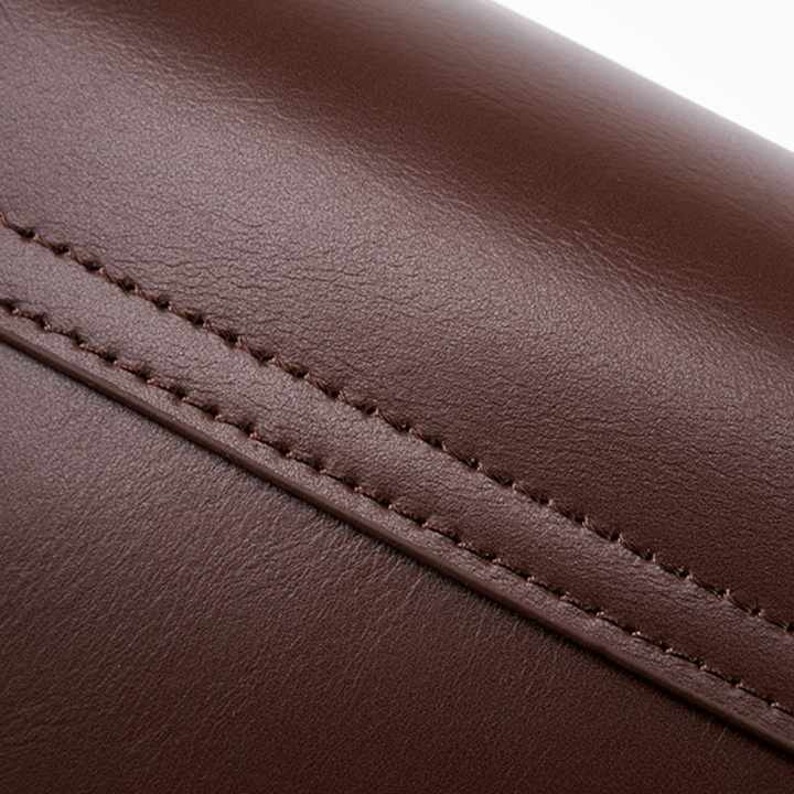THE DUAL-STRAP VERSATILE FLAP BAG