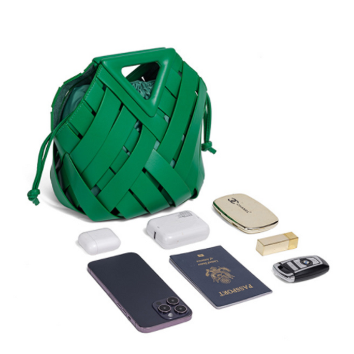 THE V-CUT CLUTCH