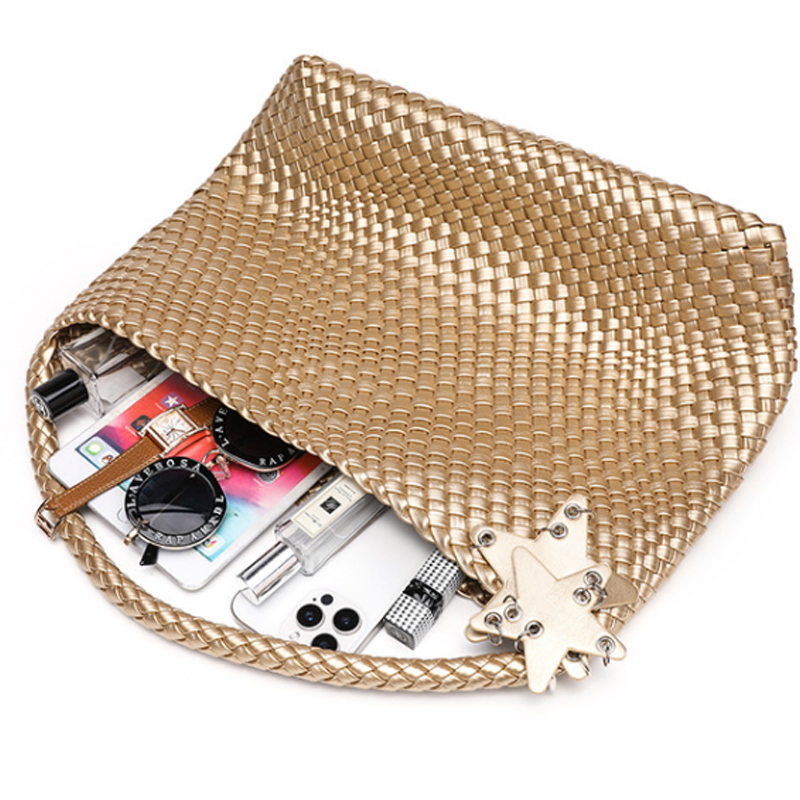 THE STAR VOLUME TOTE