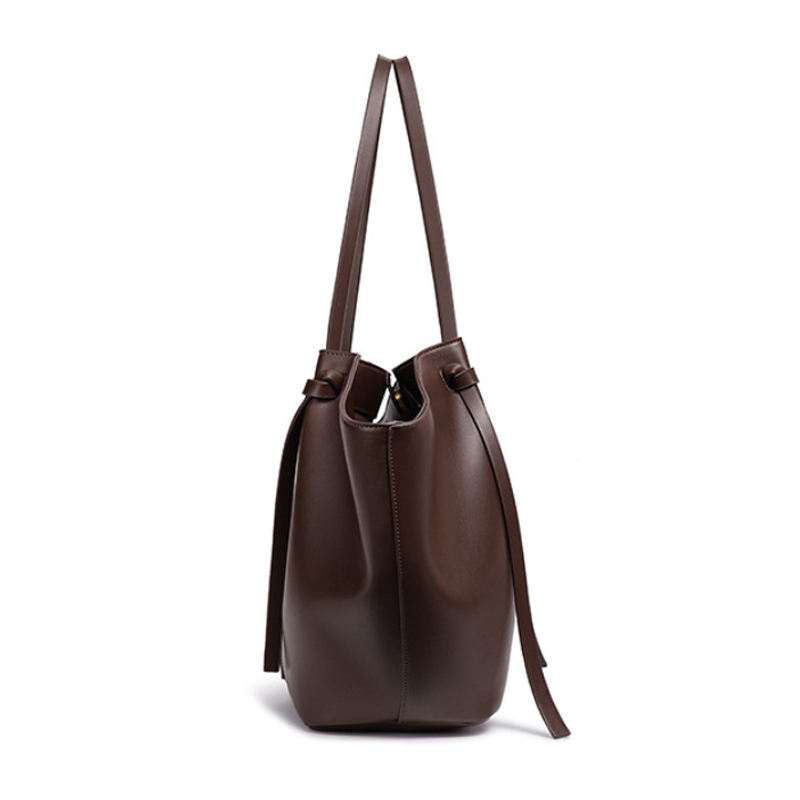 THE OVERSIZED WINGED EXECUTIVE TOTE