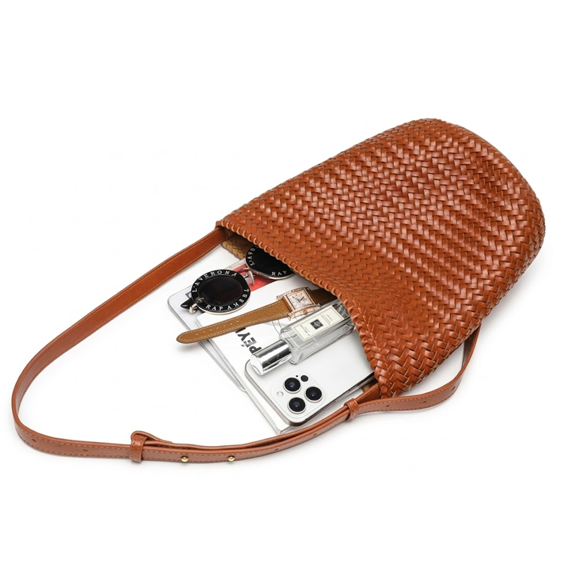 THE SLOUCHY BUCKET