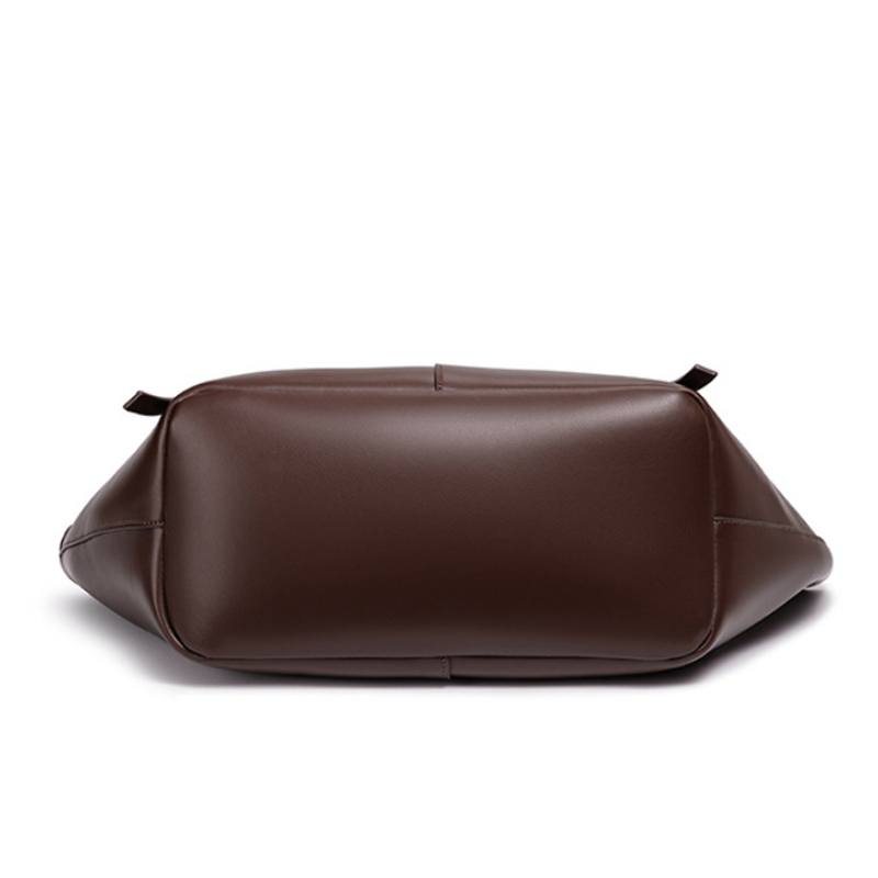 THE OVERSIZED WINGED EXECUTIVE TOTE