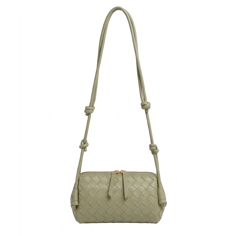 THE KNOT BARREL BAG