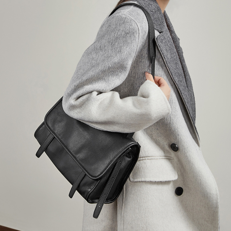 THE SOFT FLAP MESSENGER