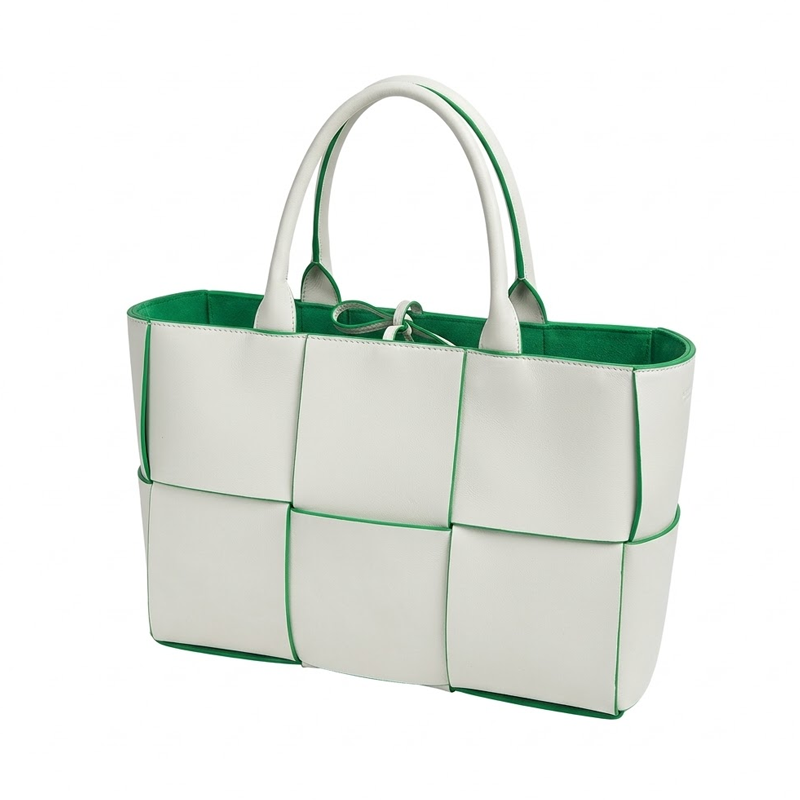 THE SQUARE TOTE