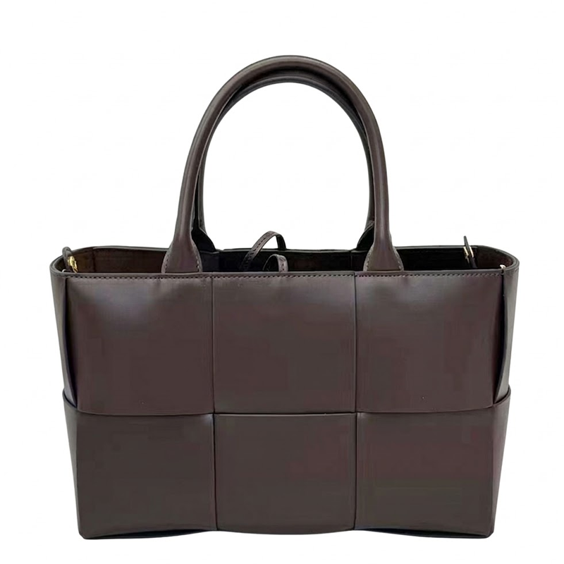 THE SQUARE TOTE