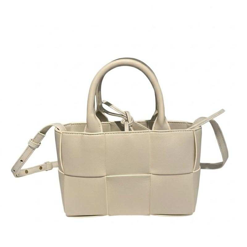 THE SQUARE TOTE
