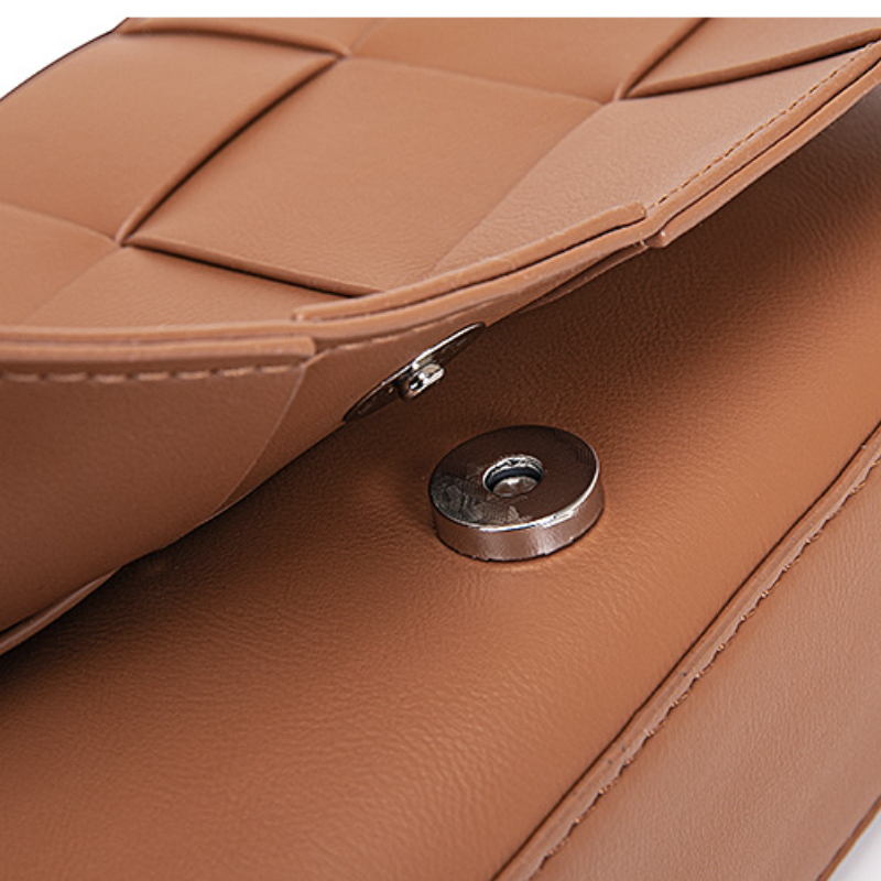 THE CASSETTE CROSSBODY