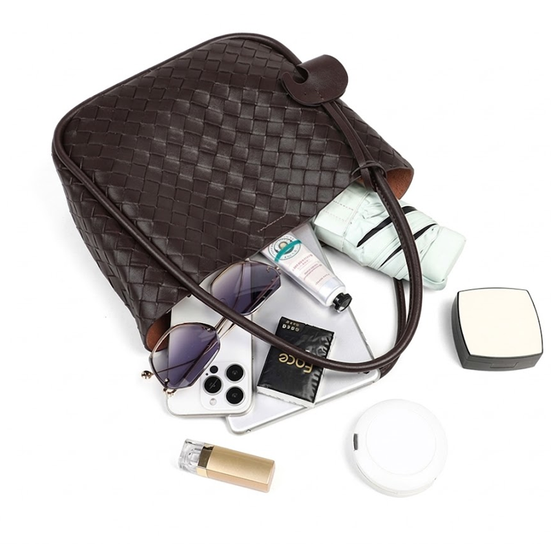 THE ELEPHANT CHARM MINI TOTE