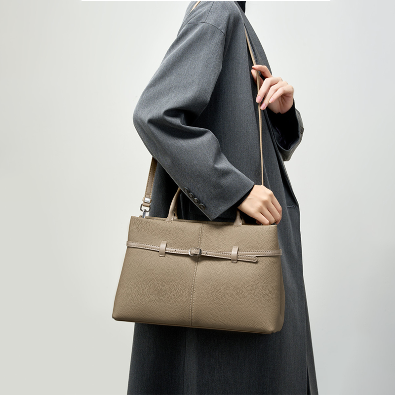 THE BELTED BUSINESS TOTE