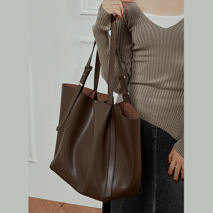 THE MINIMALIST SLOUCH TOTE