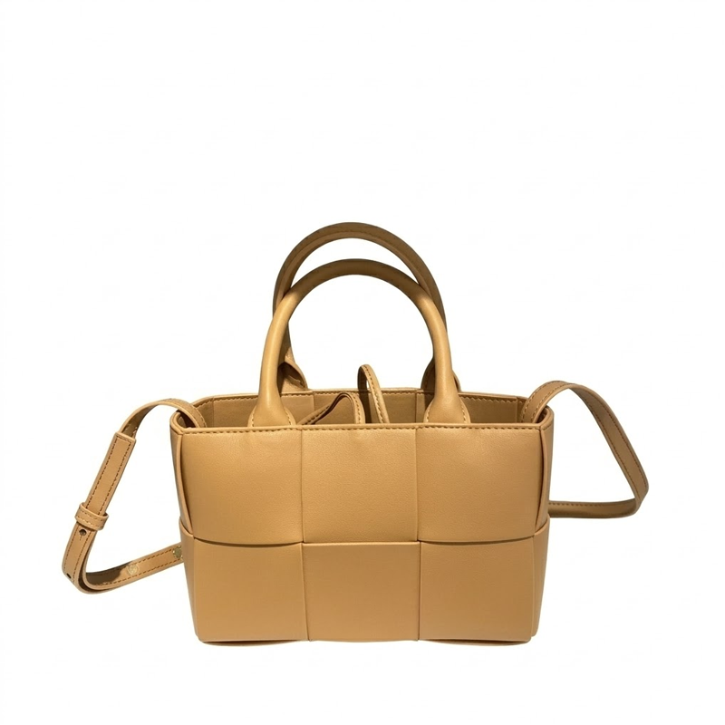 THE SQUARE TOTE