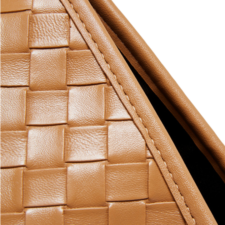THE ARCHITECTURAL TOTE