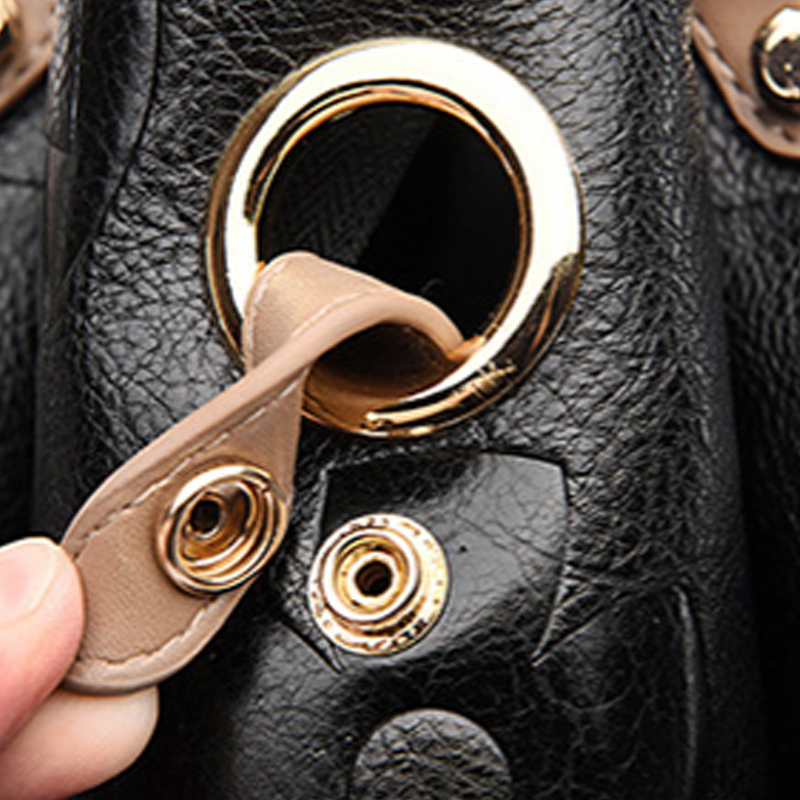 THE LUXE MONOGRAM EMBOSSED TOTE SET