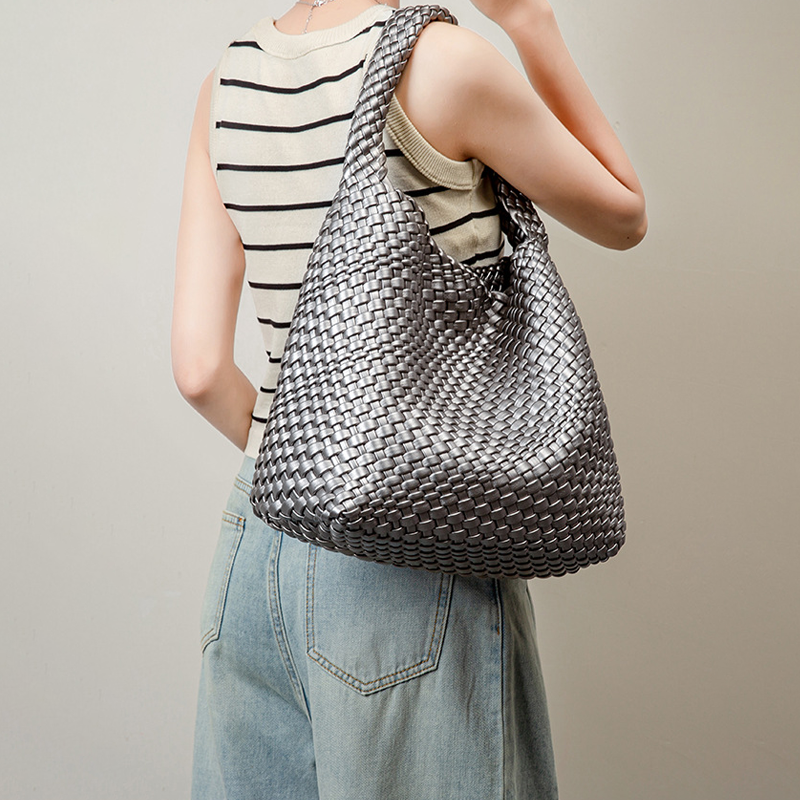 THE BLOCK VOLUME TOTE