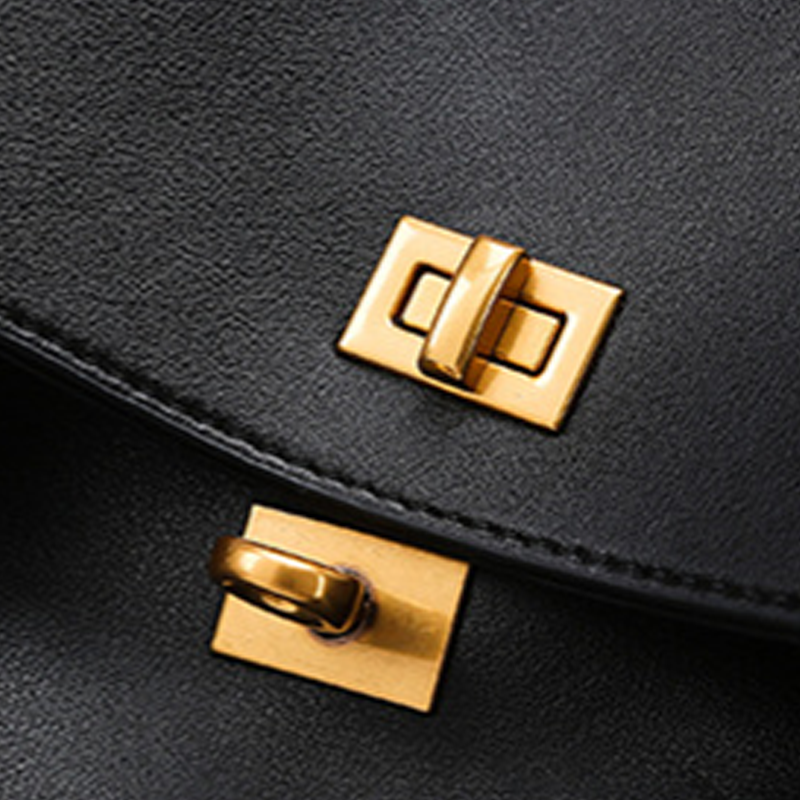 THE TRI-COMPARTMENT EXECUTIVE FLAP BAG