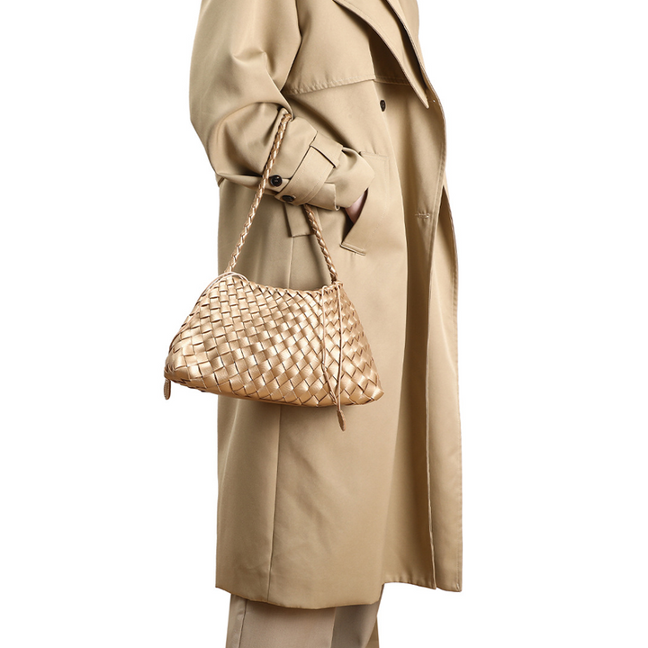 THE ADAPTABLE BASKET TOTE