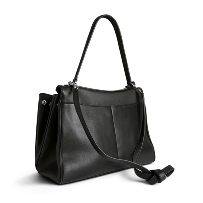 THE TRI-COMPARTMENT EXECUTIVE FLAP BAG