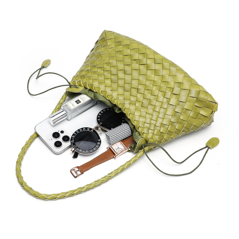 THE ADAPTABLE BASKET TOTE