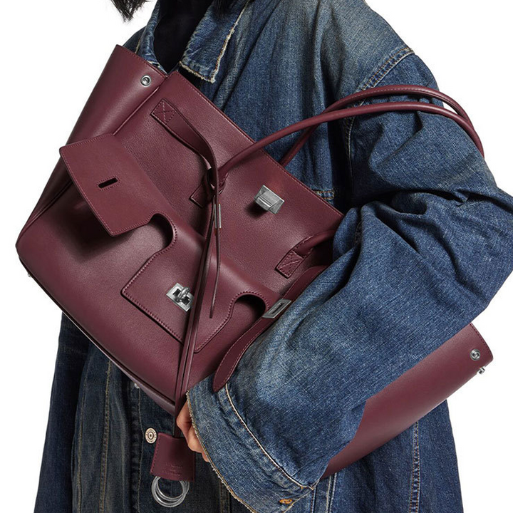 THE MULTI-POCKET DECONSTRUCTED TOTE