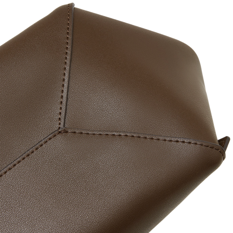 THE MINIMALIST SLOUCH TOTE
