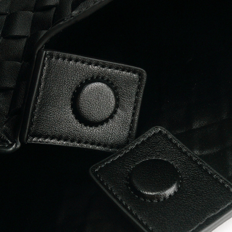 THE REFINED CRESCENT HOBO