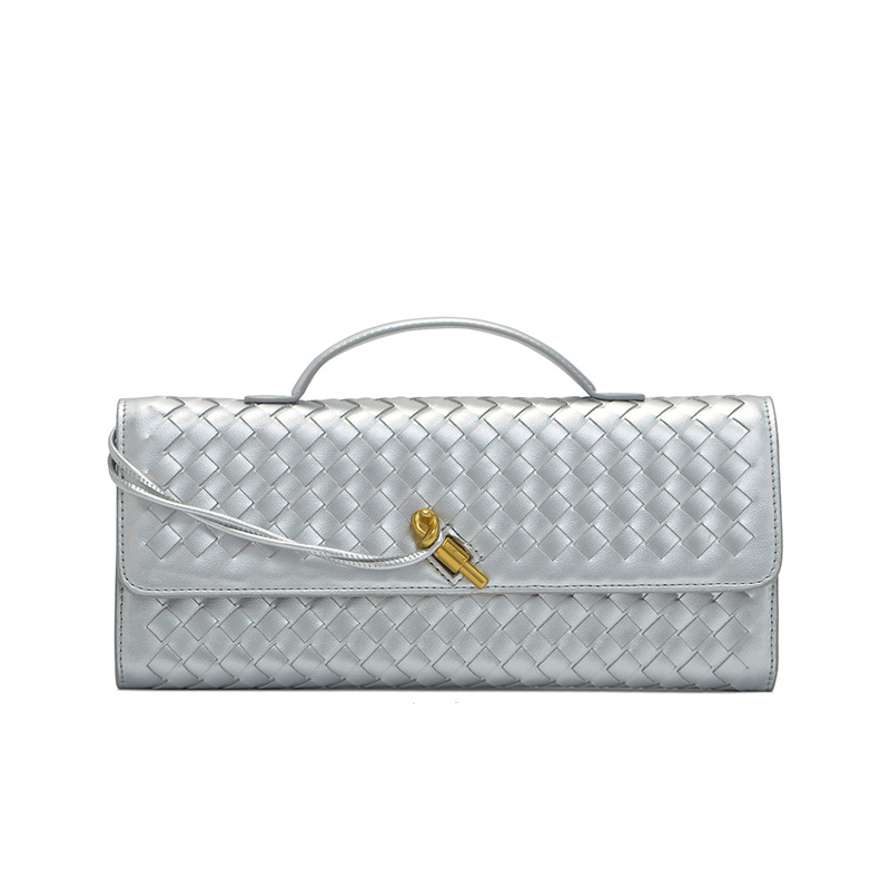 THE KNOT FLAP CLUTCH