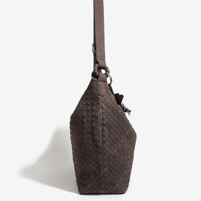 THE FLAP VOLUME TOTE